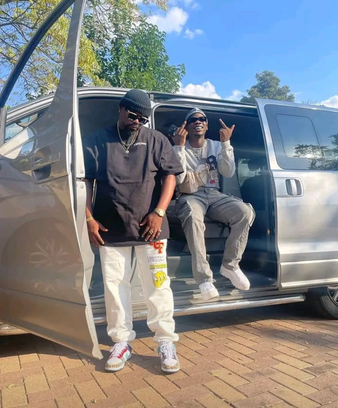 Clients with a shuttle van on an artist transfer